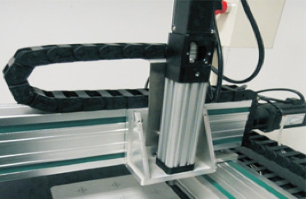 選擇伺服壓力機電機時，應(yīng)注意以下幾點：